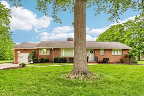 3305 Trumbull Ave, Copley, OH 44321