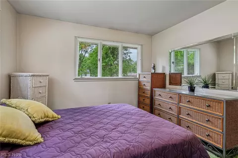 Bedroom - 3305 Trumbull Ave, Copley, OH 44321 photo 1 of 4