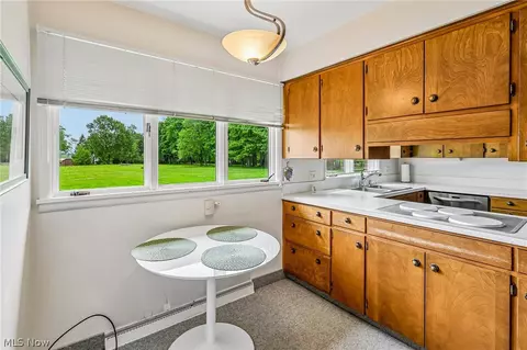 Kitchen - 3305 Trumbull Ave, Copley, OH 44321 photo 5 of 5
