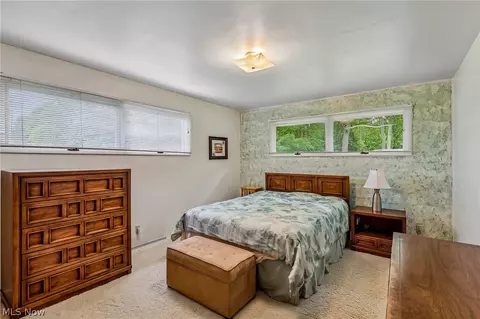 Bedroom - 3305 Trumbull Ave, Copley, OH 44321 photo 3 of 4