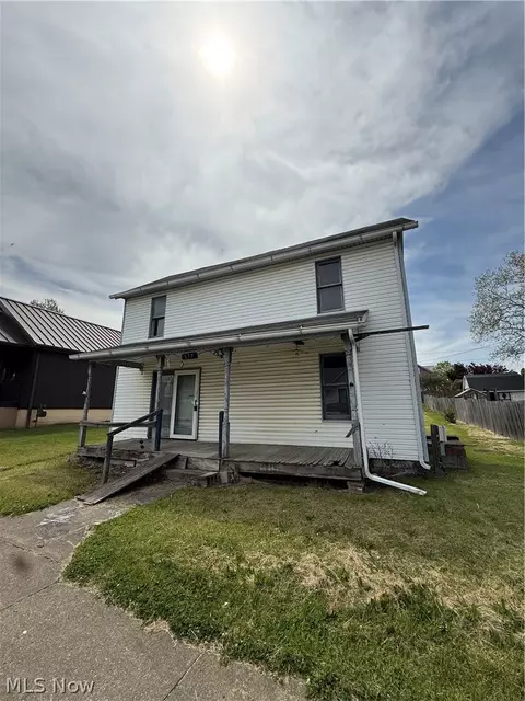 177 East St, Lore City, OH 43755