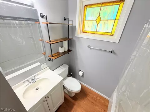 Bath - 8803 Spring Valley Dr, Mentor, OH 44060 photo 1 of 3