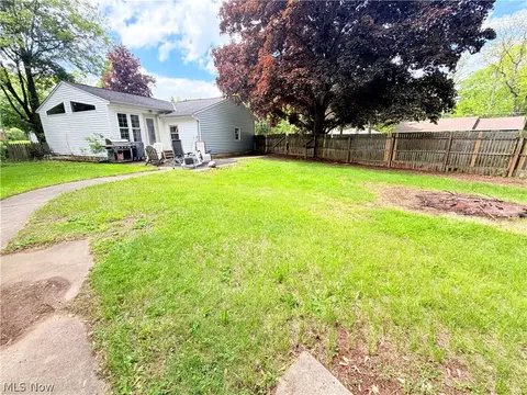 Exterior - 8803 Spring Valley Dr, Mentor, OH 44060 photo 8 of 13