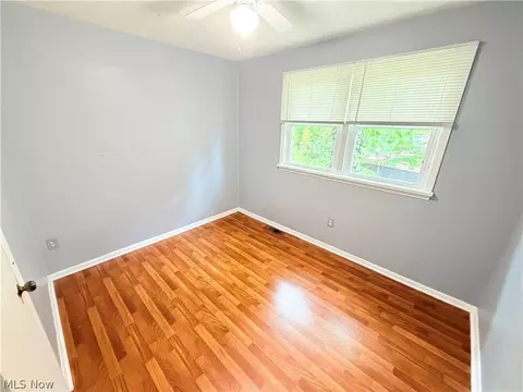 Bedroom - 8803 Spring Valley Dr, Mentor, OH 44060 photo 5 of 5