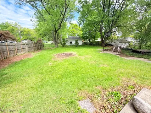Exterior - 8803 Spring Valley Dr, Mentor, OH 44060 photo 11 of 13