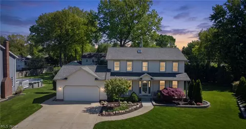 7392 Churchill Sq, Mentor, OH 44060
