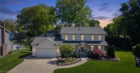 7392 Churchill Sq, Mentor, OH 44060