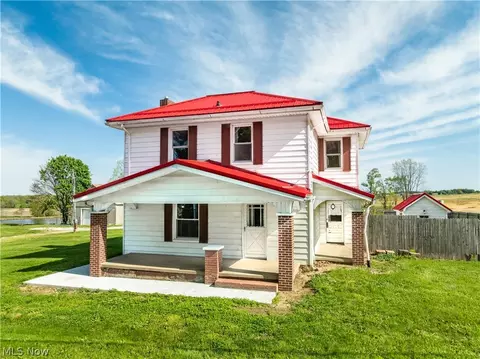 10725 Lisbon St, Louisville, OH 44641