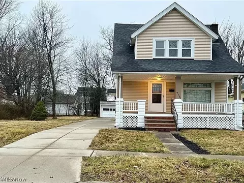 9725 Parkview Ave, Garfield Heights, OH 44125