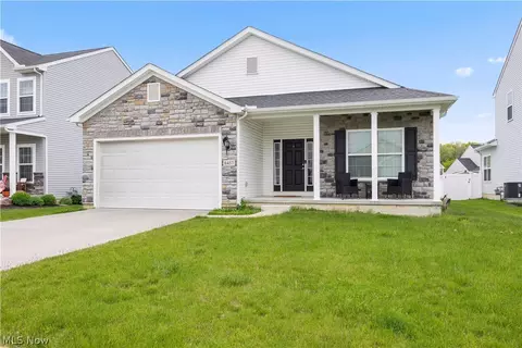 6457 Fawn Ln, North Ridgeville, OH 44039