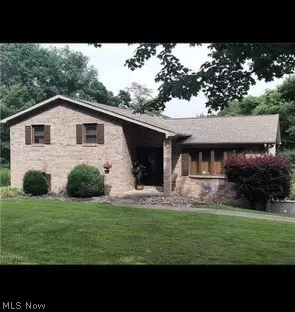 186 Hunter Ln, Colliers, WV 26035