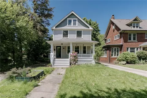 2658 Queenston Rd, Cleveland Heights, OH 44118