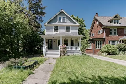 2658 Queenston Rd, Cleveland Heights, OH 44118