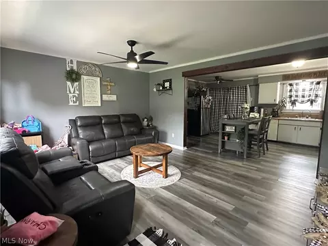 1745 E 3rd St, Salem, OH 44460 photo 2