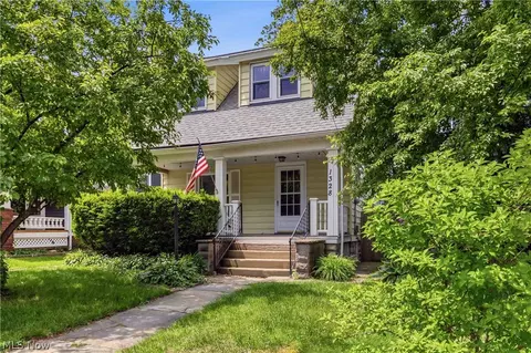 1328 Ethel Ave, Lakewood, OH 44107