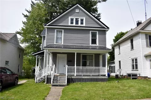 246 E 7th St, Salem, OH 44460