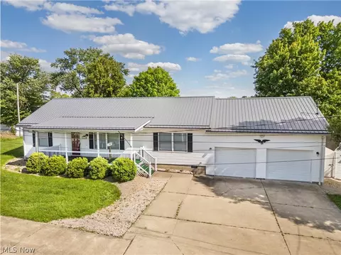 23 Delaware St, Mineral Wells, WV 26150