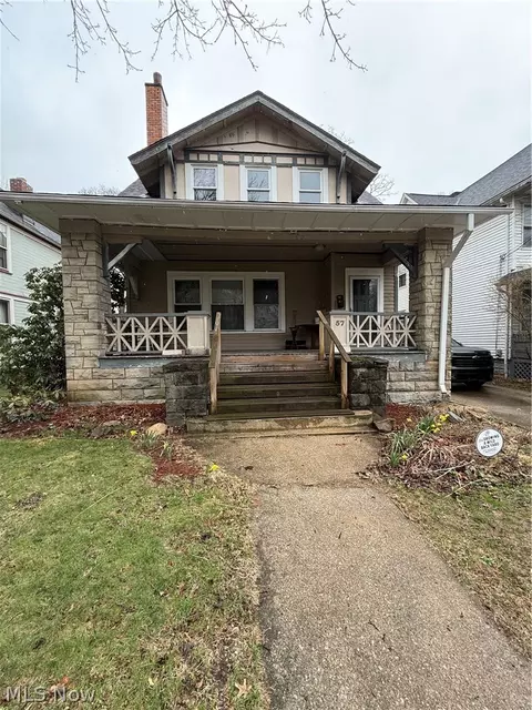 57 Beck Ave, Akron, OH 44302