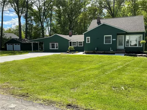 262 Miller Ct, Elyria, OH 44035
