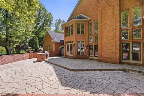 Exterior - 822 Park Harbour Dr, Boardman, OH 44512 photo 9 of 9
