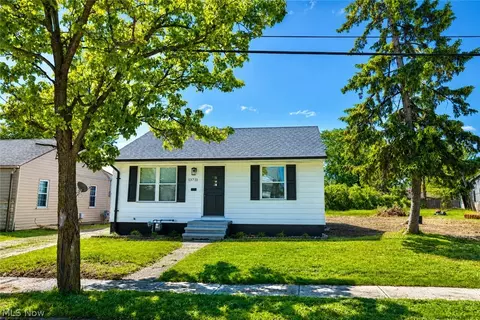 13711 Bennington Ave, Cleveland, OH 44135