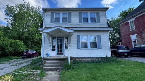358 W Locust St, Wilmington, OH 45177