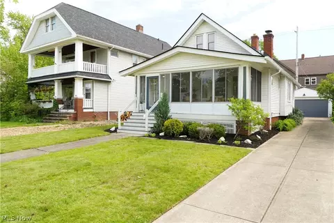 2219 Carabel Ave, Lakewood, OH 44107