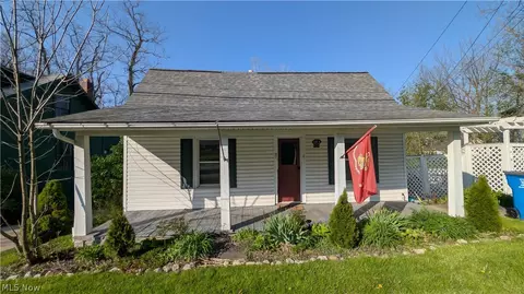 232 Chagrin Blvd, Chagrin Falls, OH 44022