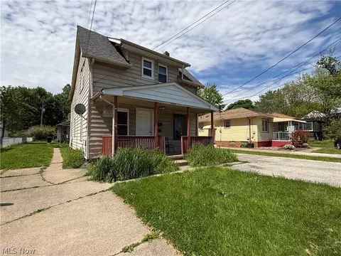 3834 Bosworth Rd, Cleveland, OH 44111