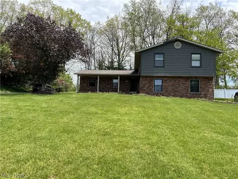 11210 Billingham Ave NW, Uniontown, OH 44685