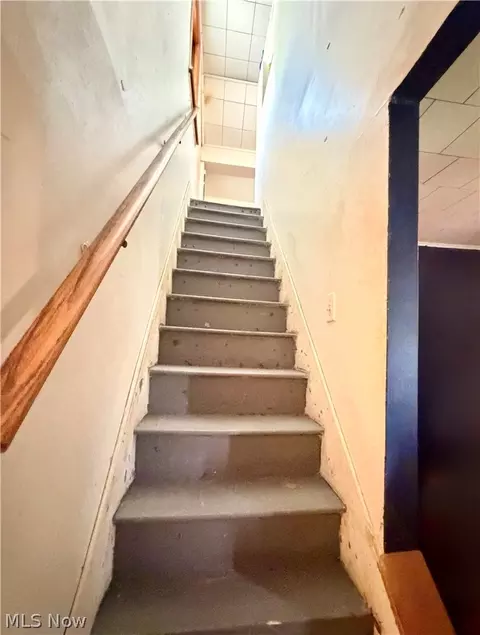 Entry Way - 3345 Elyria Ave, Lorain, OH 44055 photo 1 of 1