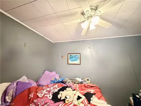 Bedroom - 3345 Elyria Ave, Lorain, OH 44055 photo 1 of 2