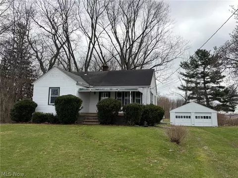 41345 Griswold Rd, Elyria, OH 44035