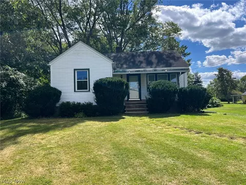 Exterior - 41345 Griswold Rd, Elyria, OH 44035 photo 2 of 8