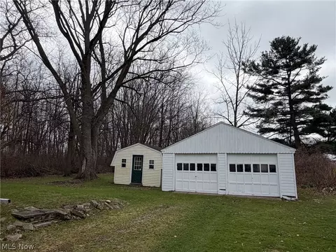 Exterior - 41345 Griswold Rd, Elyria, OH 44035 photo 6 of 8