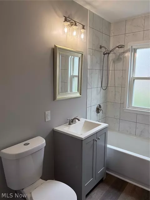 Bath - 41345 Griswold Rd, Elyria, OH 44035 photo 2 of 3