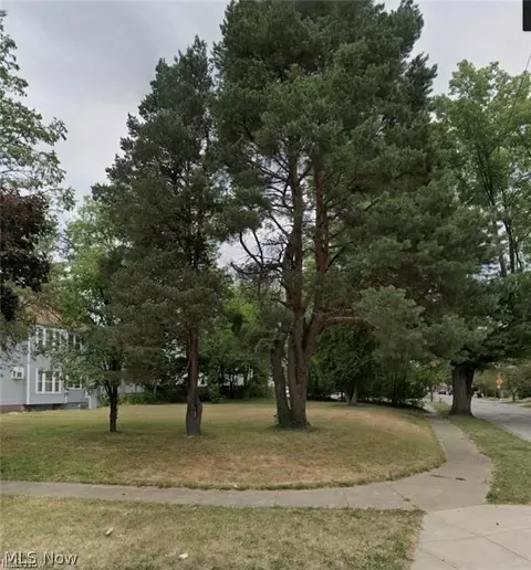 12009 Buckingham Ave, Cleveland, OH 44120