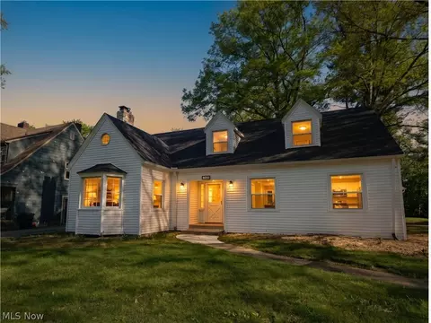 Exterior - 104 Brainard Dr, Boardman, OH 44512 photo 2 of 5