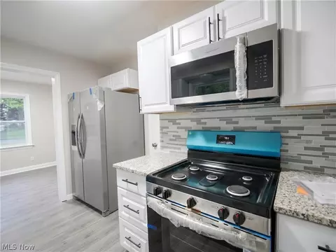 Kitchen - 104 Brainard Dr, Boardman, OH 44512 photo 3 of 3