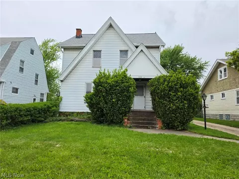 10605 Grace Ave, Garfield Heights, OH 44125