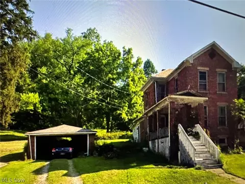 1293 Sharon Ave, Zanesville, OH 43701
