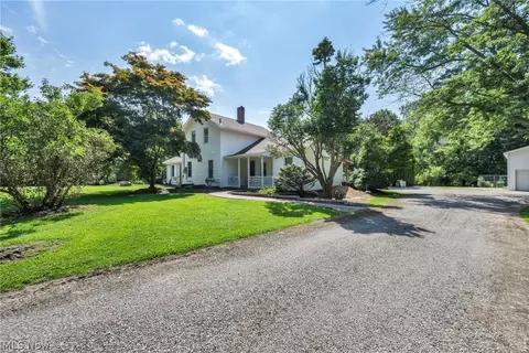 2250 Claus Rd, Vermilion, OH 44089