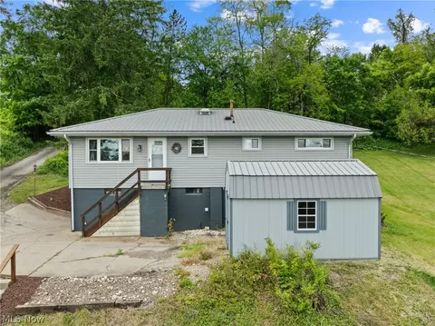 69641 Holley St, Martins Ferry, OH 43935