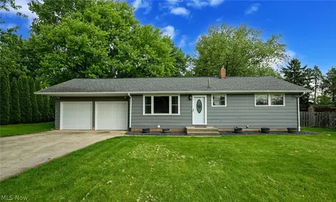 5175 Oakvale St SW, Canton, OH 44706