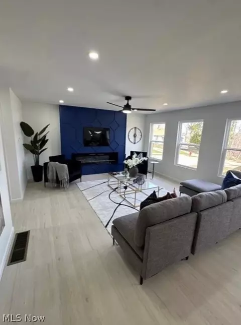 Living - 5197 Milo, Maple Heights, OH 44137 photo 1 of 1