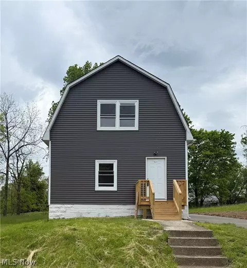 418 W Glenaven Ave, Youngstown, OH 44511