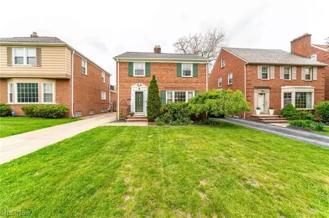 3678 Lynnfield Rd, Shaker Heights, OH 44122