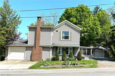 343 State St, Leetonia, OH 44431