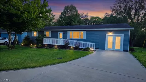 36 Suzanne St, Little Hocking, OH 45742
