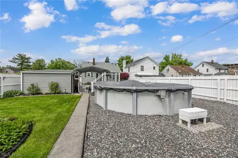 2424 E 30th St, Lorain, OH 44055 photo 7
